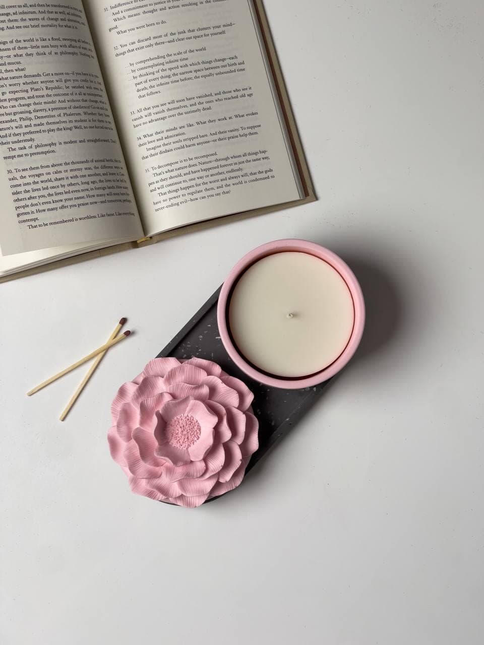 Troubleshooting Candle Issues: Why Your Candles Tunnel, Crack, or Frost
